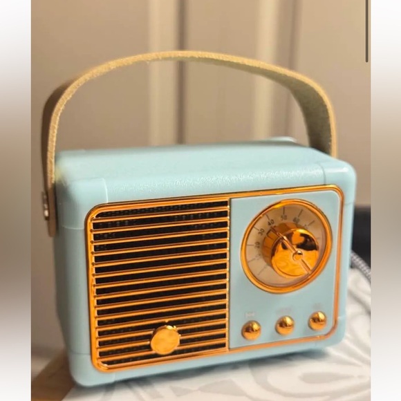 Bauhn Mini Retro Bluetooth Speaker - Picture 2 of 4